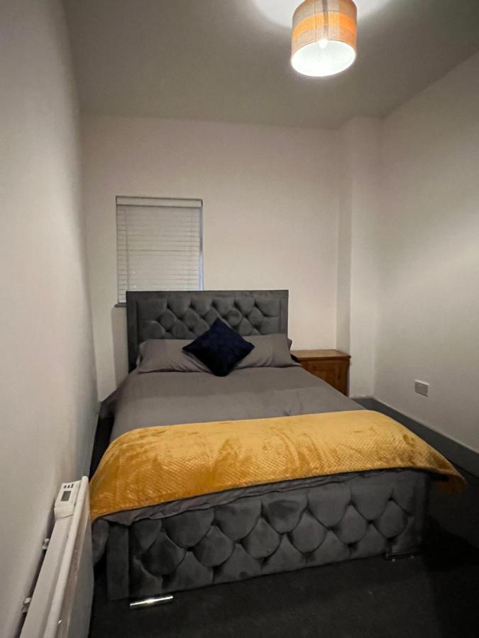 Ground Floor Two Bed Cairo Street Apartment Уорингтън Екстериор снимка